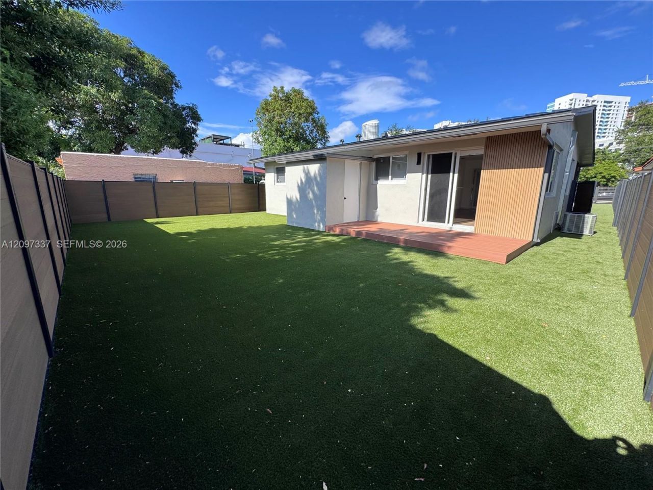 350 SW 17th Rd, Unit 350, Miami, FL 33129 Photo