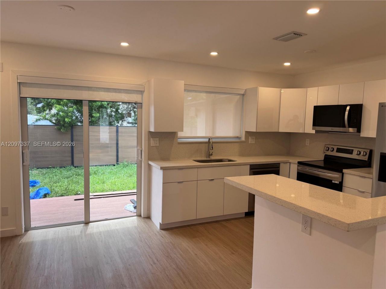350 SW 17th Rd, Unit 350, Miami, FL 33129 Photo