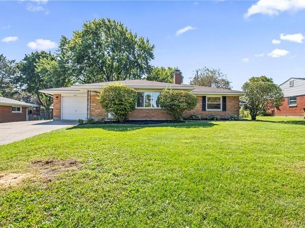 1012 E Stroop Road, Kettering, OH 45429