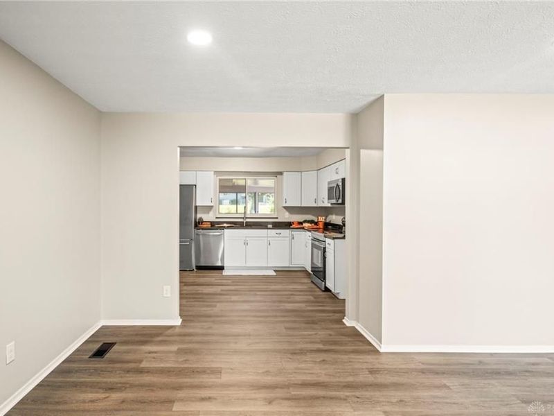 1012 E Stroop Road, Kettering, OH 45429 Photo 8