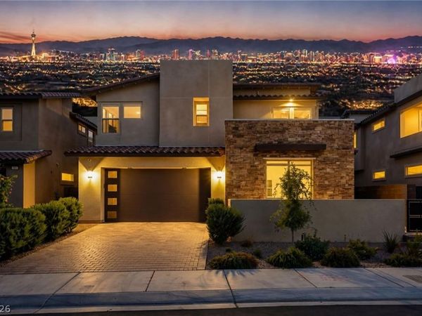 484 Crown Mesa Avenue, Las Vegas, NV 89138