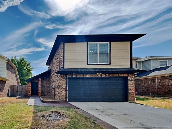 1370 Chinaberry Drive, Lewisville, TX 75077