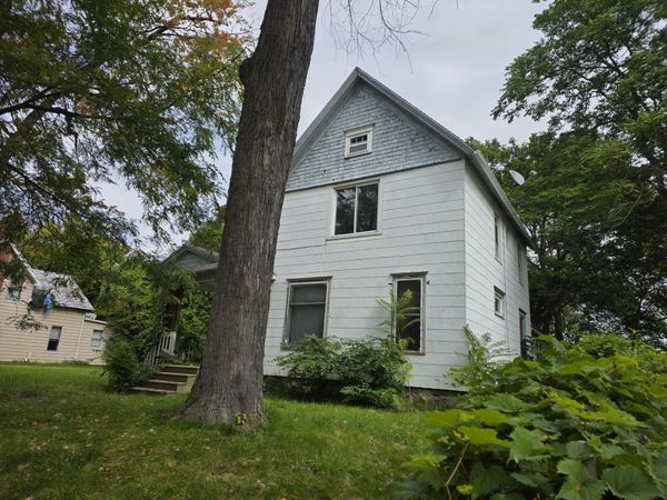 943 Chittock Avenue, Jackson, MI 49203