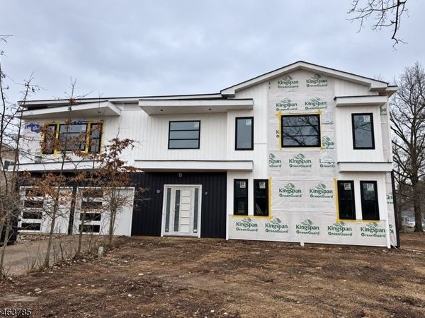 3 Tyne Ct, South Brunswick, NJ 08824