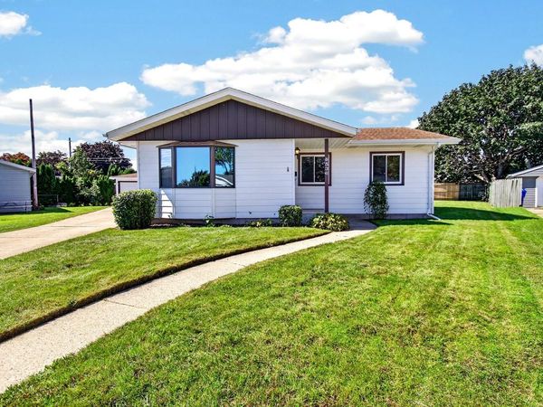 8536 18th AVENUE, Kenosha, WI 53143
