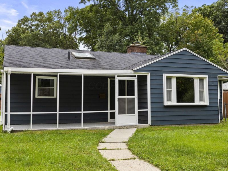 715 E Cooke Road, Columbus, OH 43214 Photo 2