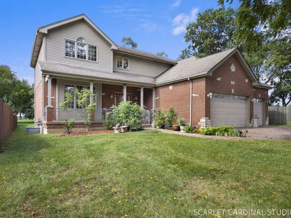 752 N Ridge Avenue , Lombard, IL 60148