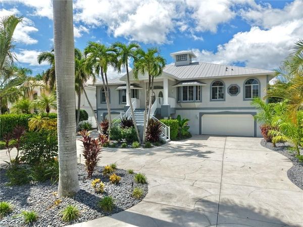 11620 Isle Of Palms DR, FORT MYERS BEACH, FL 33931