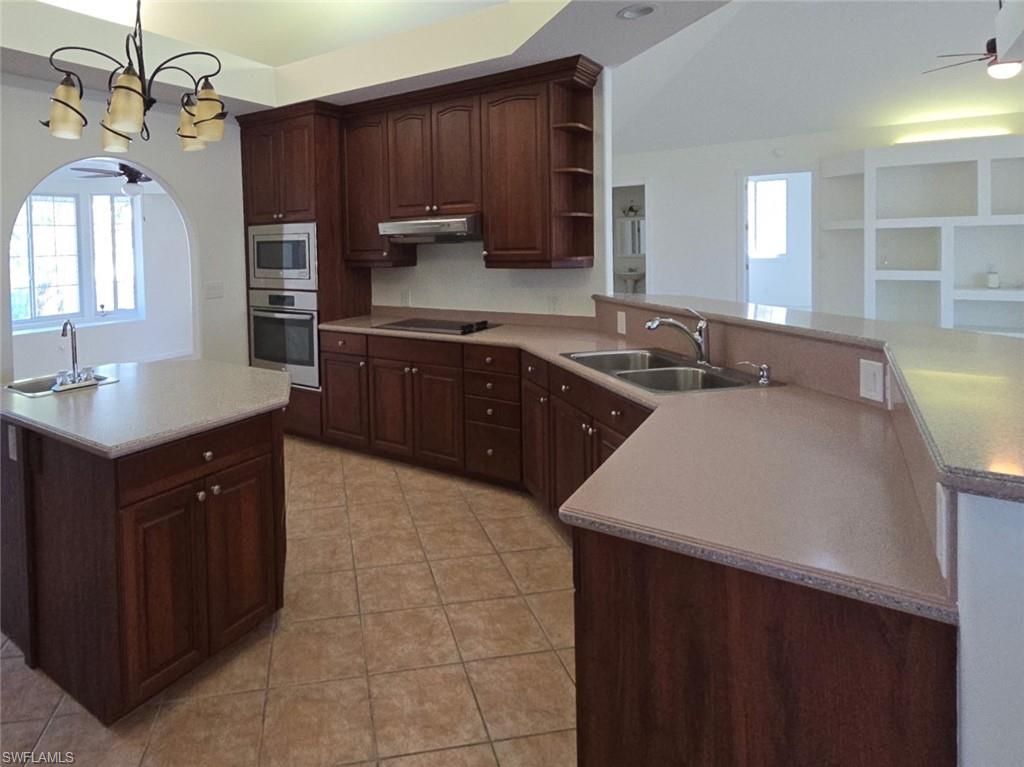 11620 Isle Of Palms Dr, Fort Myers Beach, FL 33931 Photo