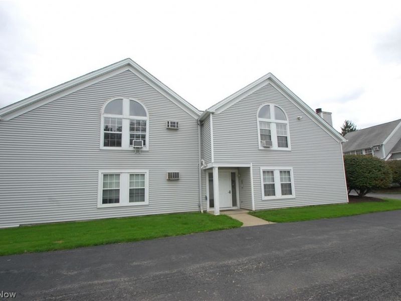 7488 Huntington Drive, Boardman, OH 44512 Photo 2