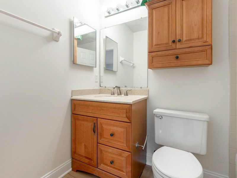 2221 Hedgerow Road, Unit 2221F, Columbus, OH 43220 Photo 21
