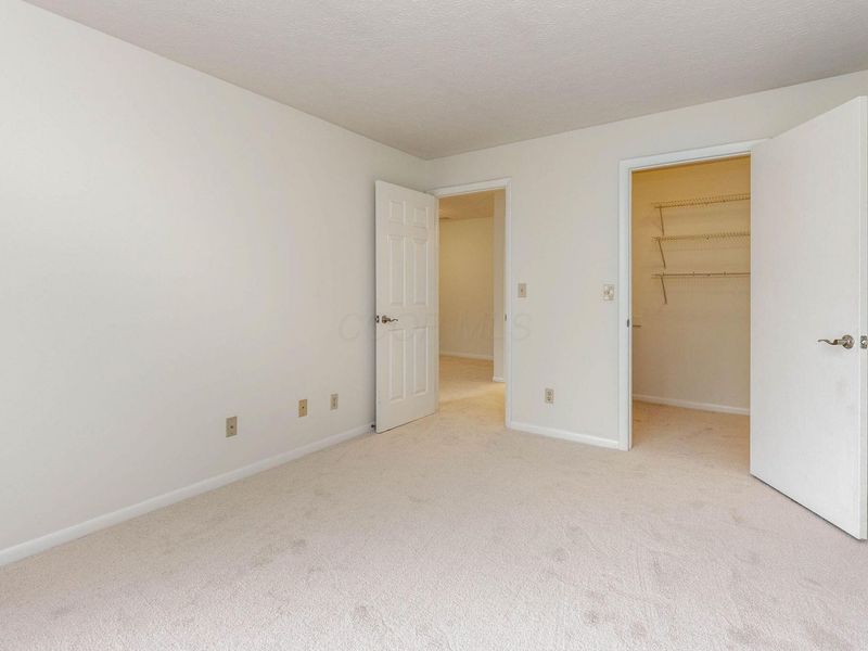 2221 Hedgerow Road, Unit 2221F, Columbus, OH 43220 Photo 24