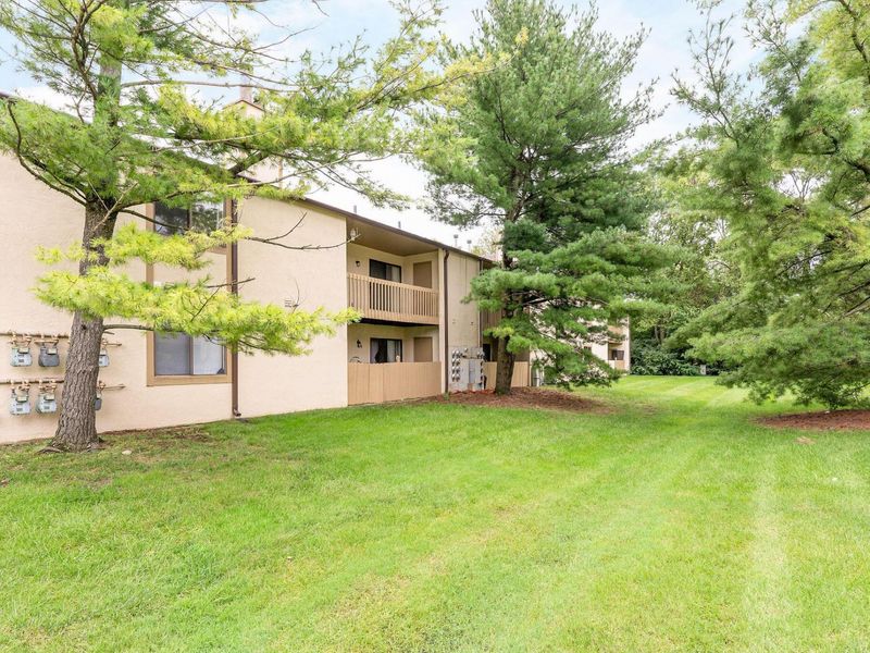 2221 Hedgerow Road, Unit 2221F, Columbus, OH 43220 Photo 30