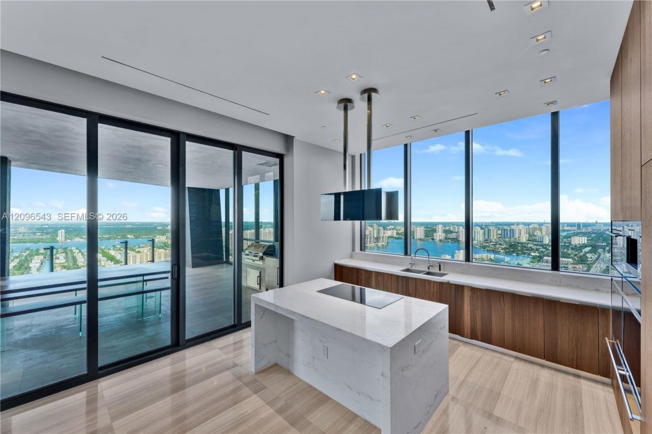 17141 Collins Ave , Unit 4202, Sunny Isles Beach, FL 33160 Photo