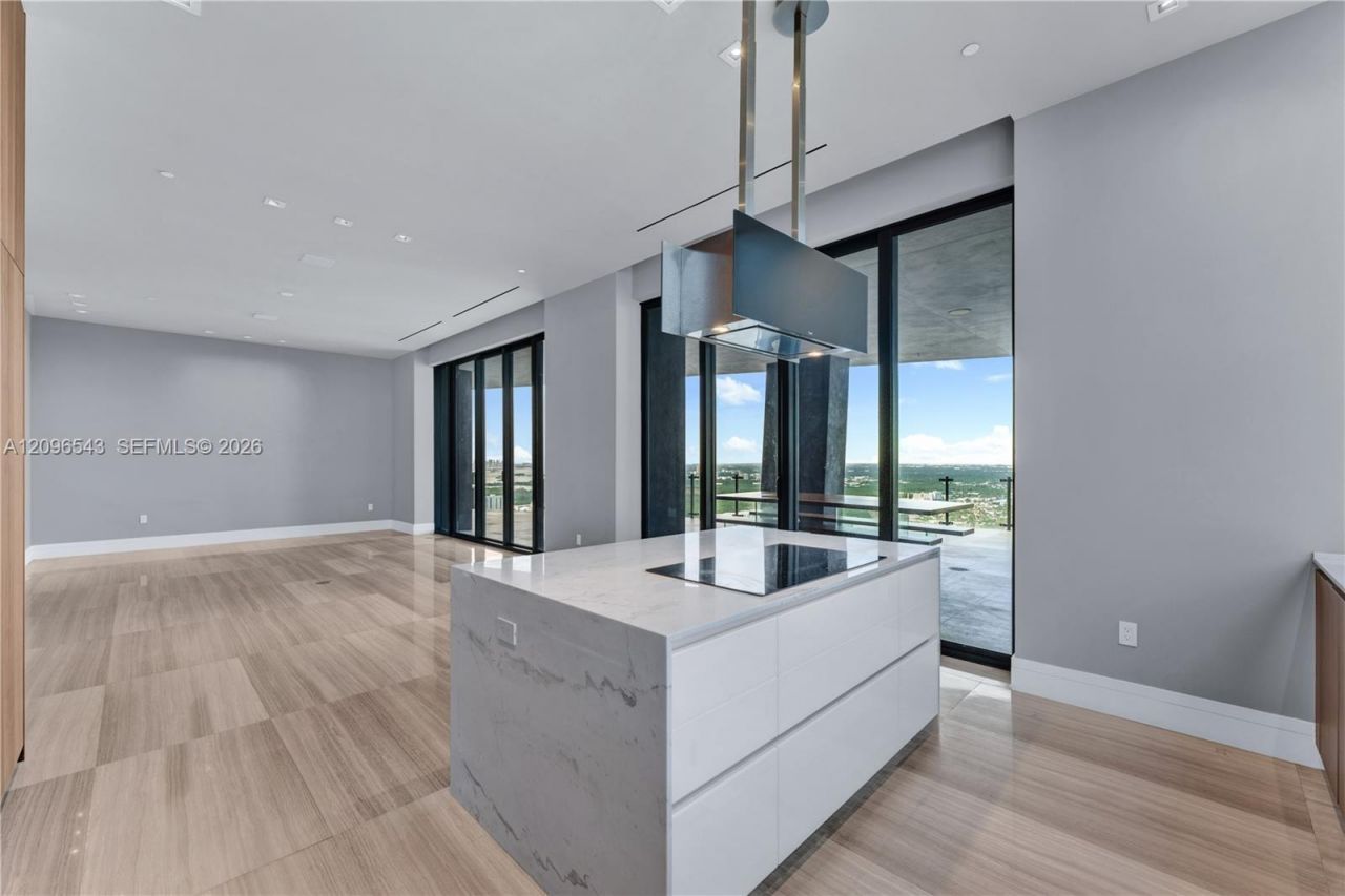 17141 Collins Ave , Unit 4202, Sunny Isles Beach, FL 33160 Photo