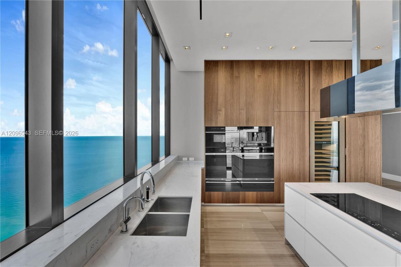 17141 Collins Ave , Unit 4202, Sunny Isles Beach, FL 33160 Photo