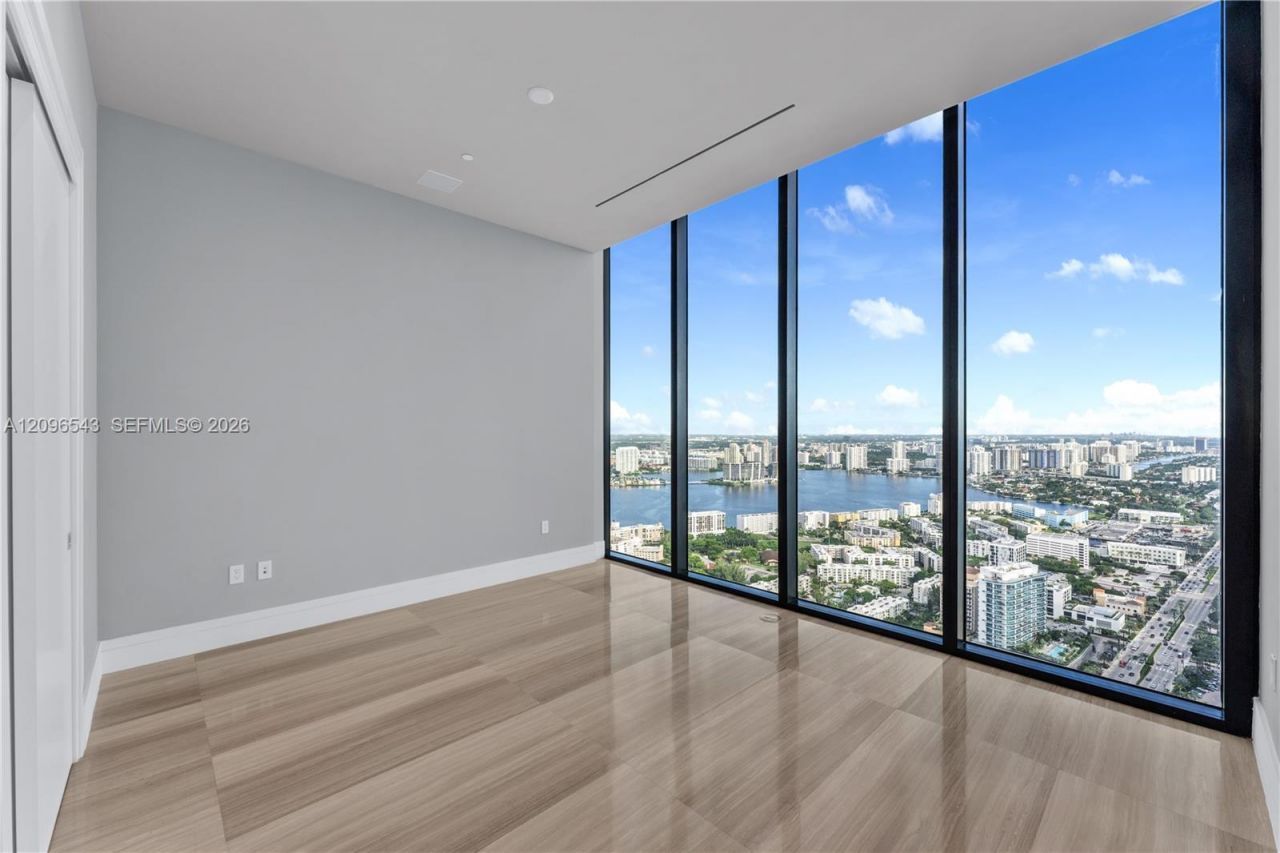 17141 Collins Ave , Unit 4202, Sunny Isles Beach, FL 33160 Photo