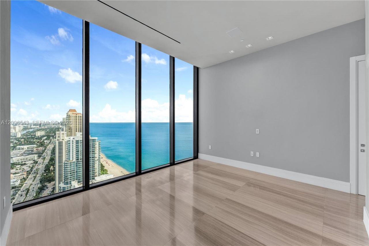 17141 Collins Ave , Unit 4202, Sunny Isles Beach, FL 33160 Photo
