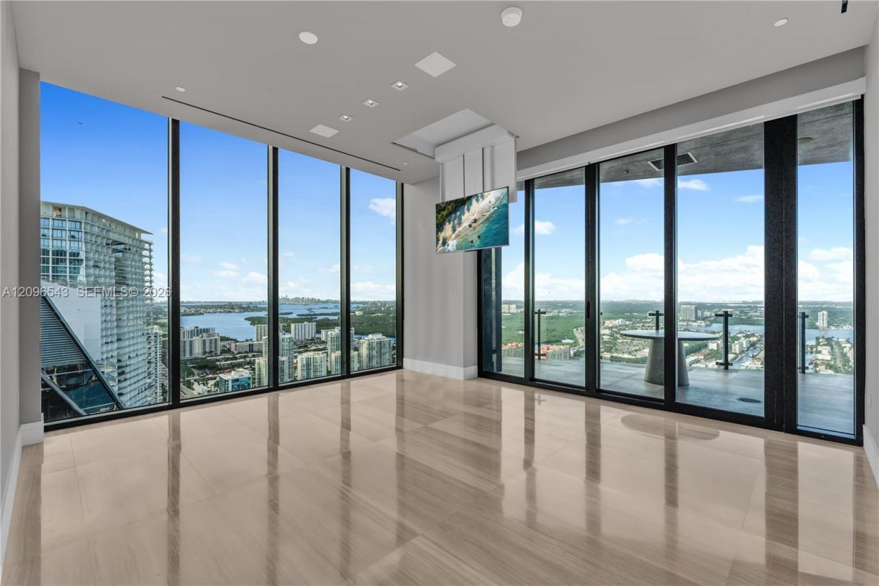 17141 Collins Ave , Unit 4202, Sunny Isles Beach, FL 33160 Photo