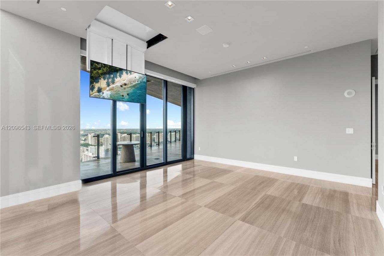 17141 Collins Ave , Unit 4202, Sunny Isles Beach, FL 33160 Photo