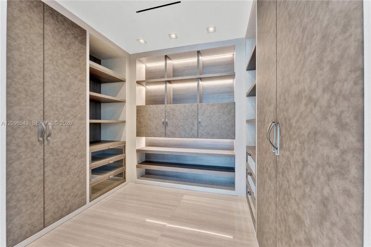 17141 Collins Ave , Unit 4202, Sunny Isles Beach, FL 33160 Photo