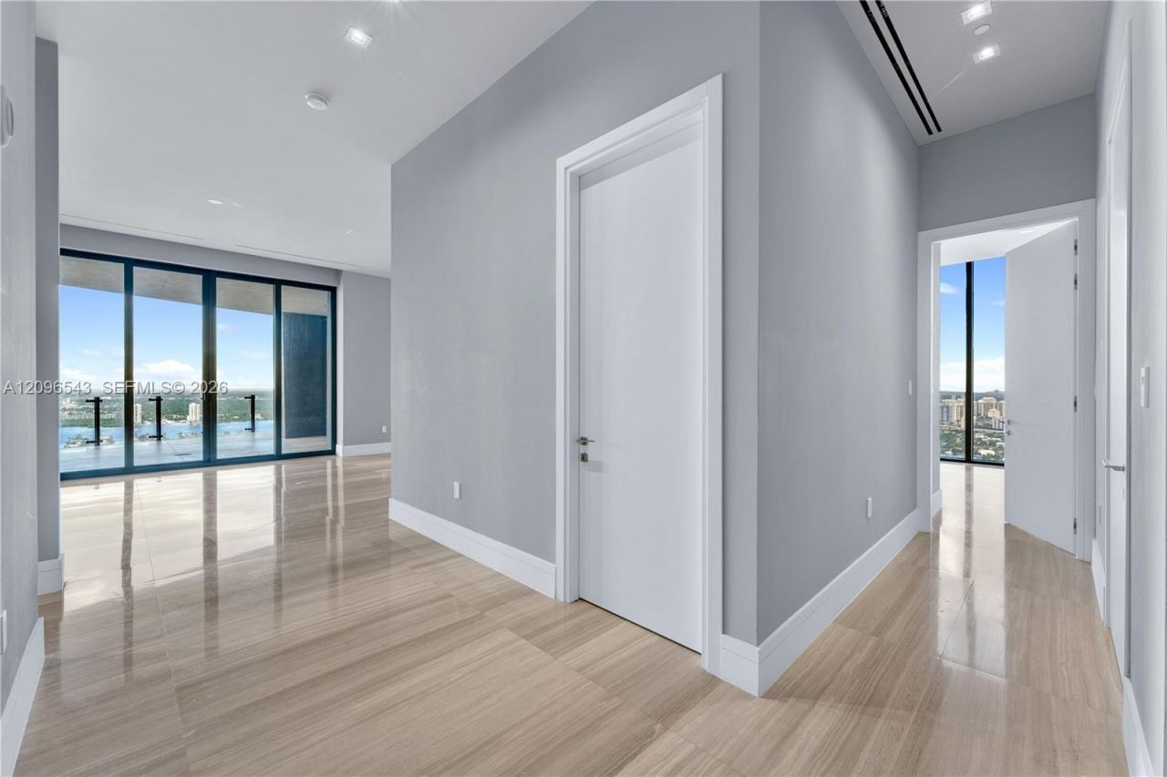 17141 Collins Ave , Unit 4202, Sunny Isles Beach, FL 33160 Photo