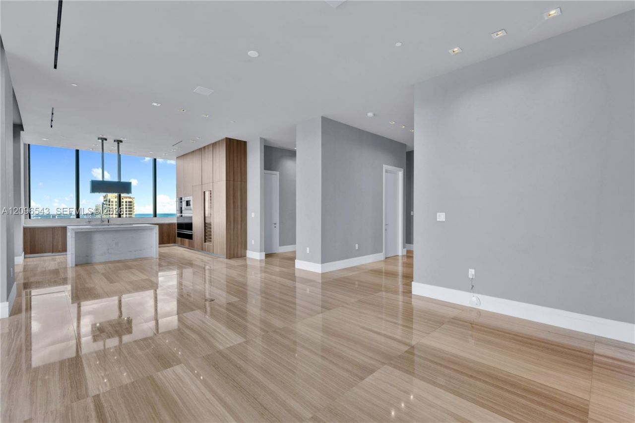 17141 Collins Ave , Unit 4202, Sunny Isles Beach, FL 33160 Photo