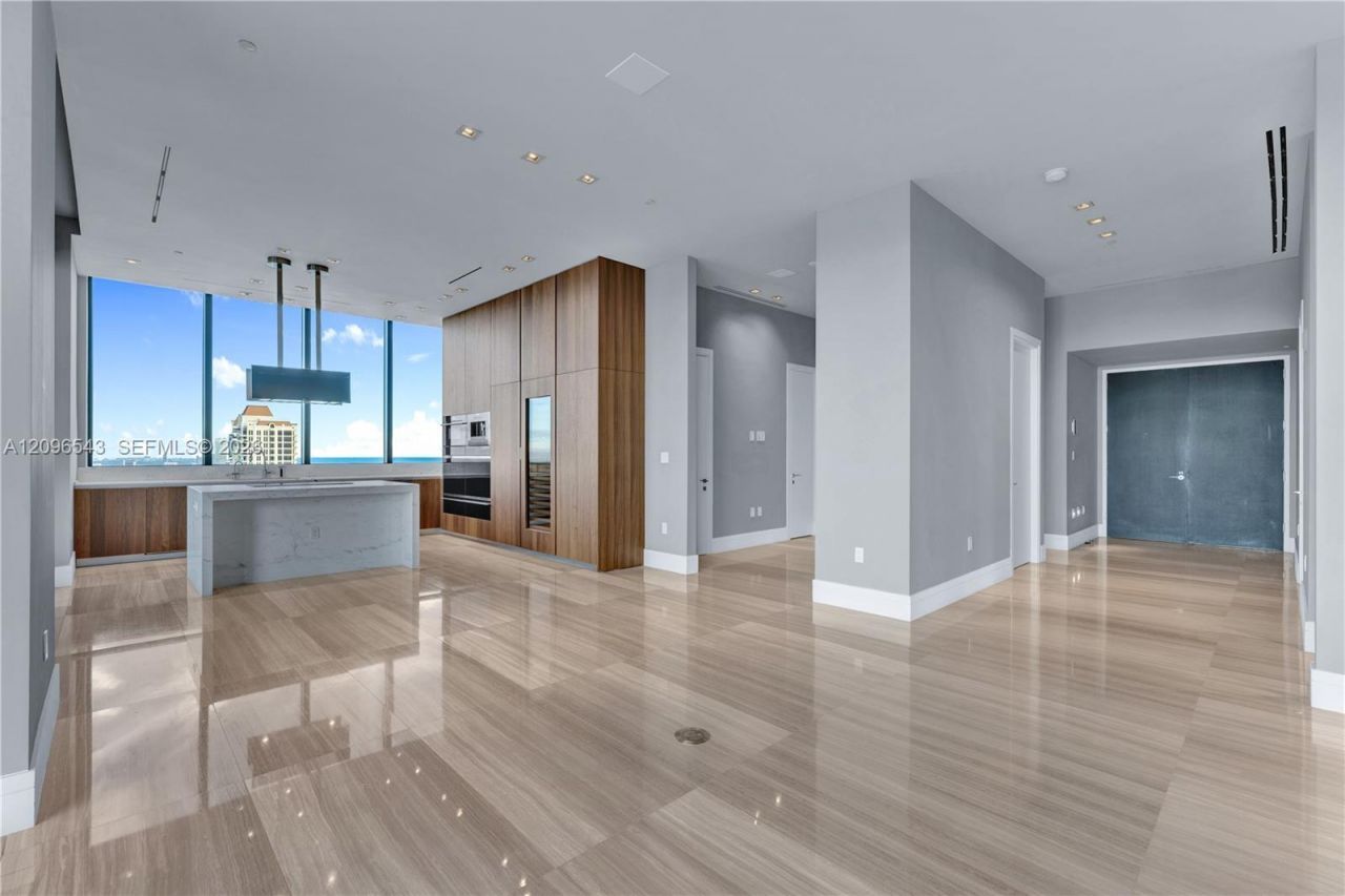 17141 Collins Ave , Unit 4202, Sunny Isles Beach, FL 33160 Photo