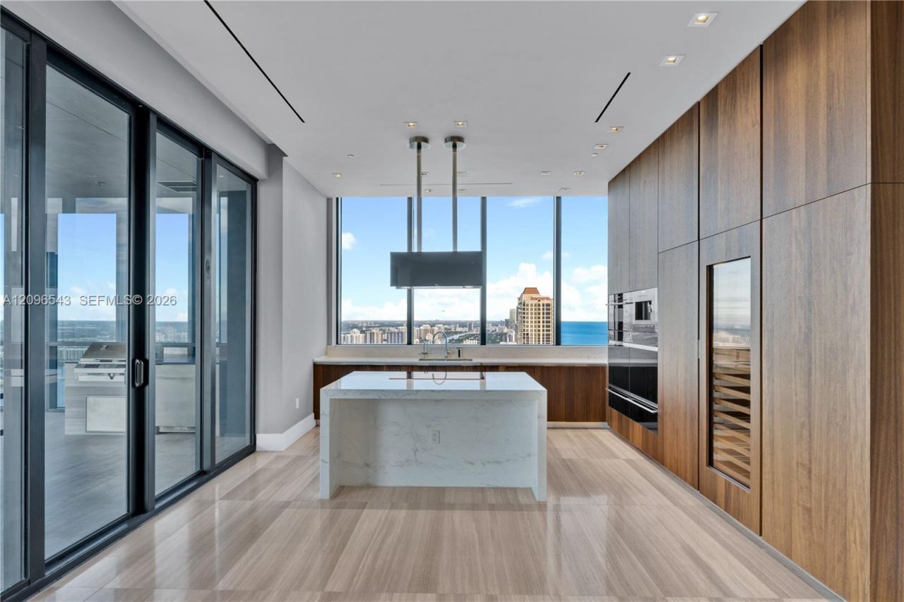 17141 Collins Ave , Unit 4202, Sunny Isles Beach, FL 33160 Photo