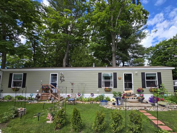 616 Shadywood Street, Elk Rapids, MI 49629
