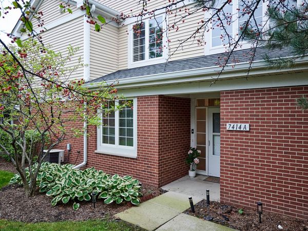 7414 N LINCOLN Avenue, Unit A, Skokie, IL 60076