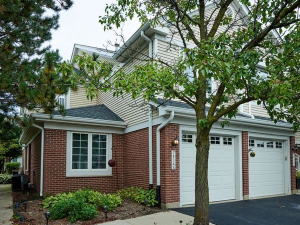 7414 N LINCOLN Avenue, Unit A, Skokie, IL 60076