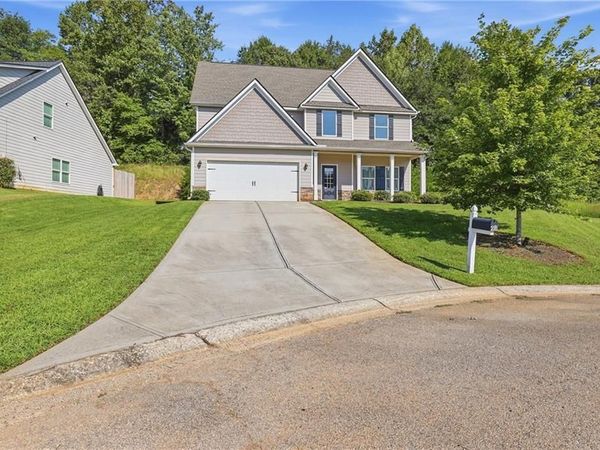 275 Huntington Manor Court , Cornelia, GA 30531