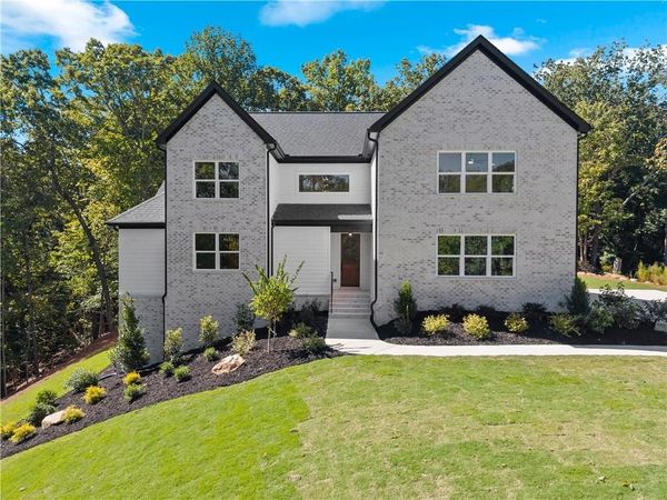 136 Lakeview Way, Baldwin, GA 30511