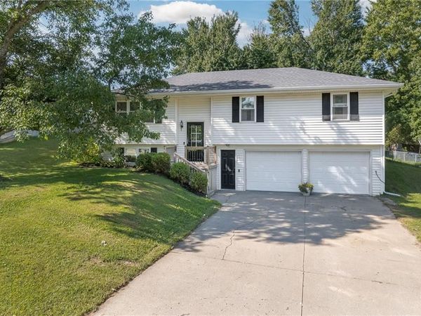 6214 N 23rd Street Terrace, Country Club, MO 64505