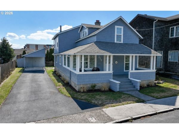 259 4TH AVE, Seaside, OR 97138