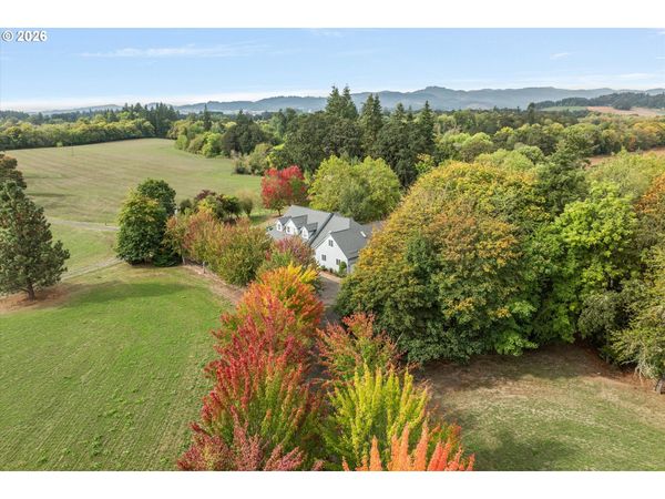 891 S PARK ST, Carlton, OR 97111