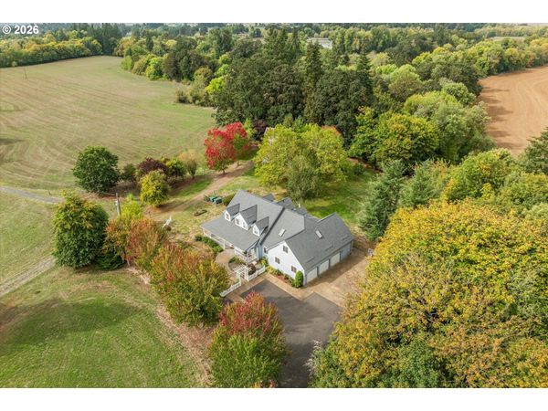 891 S PARK ST, Carlton, OR 97111