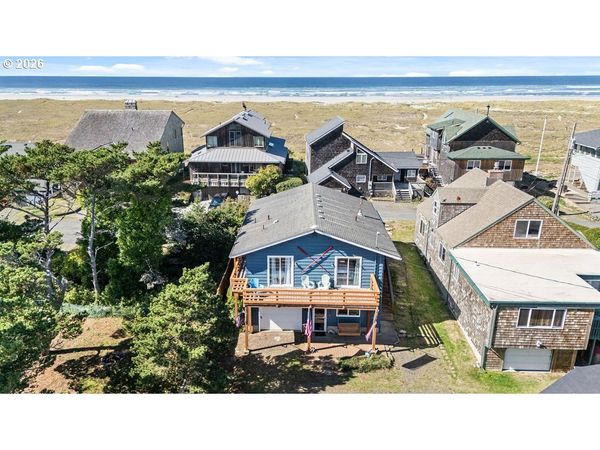 1616 N COLUMBIA ST, Seaside, OR 97138