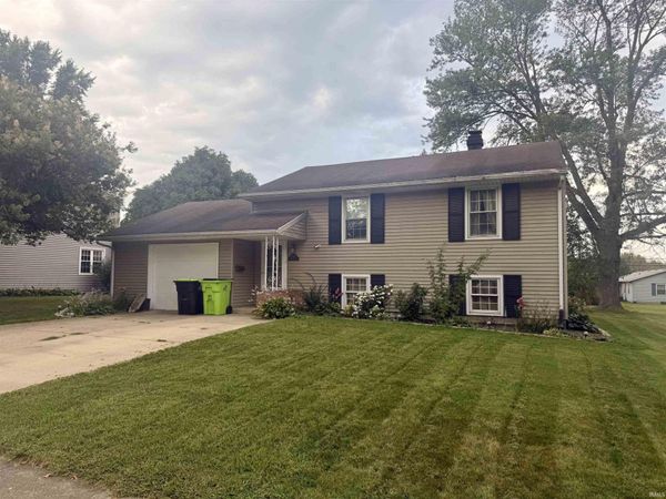 705 Lynnwood Drive, Logansport, IN 46947