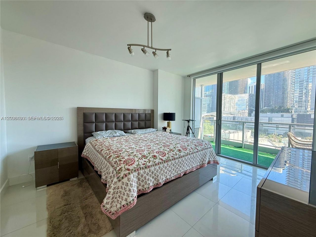 92 SW 3rd St, Unit 1104, Miami, FL 33130 Photo