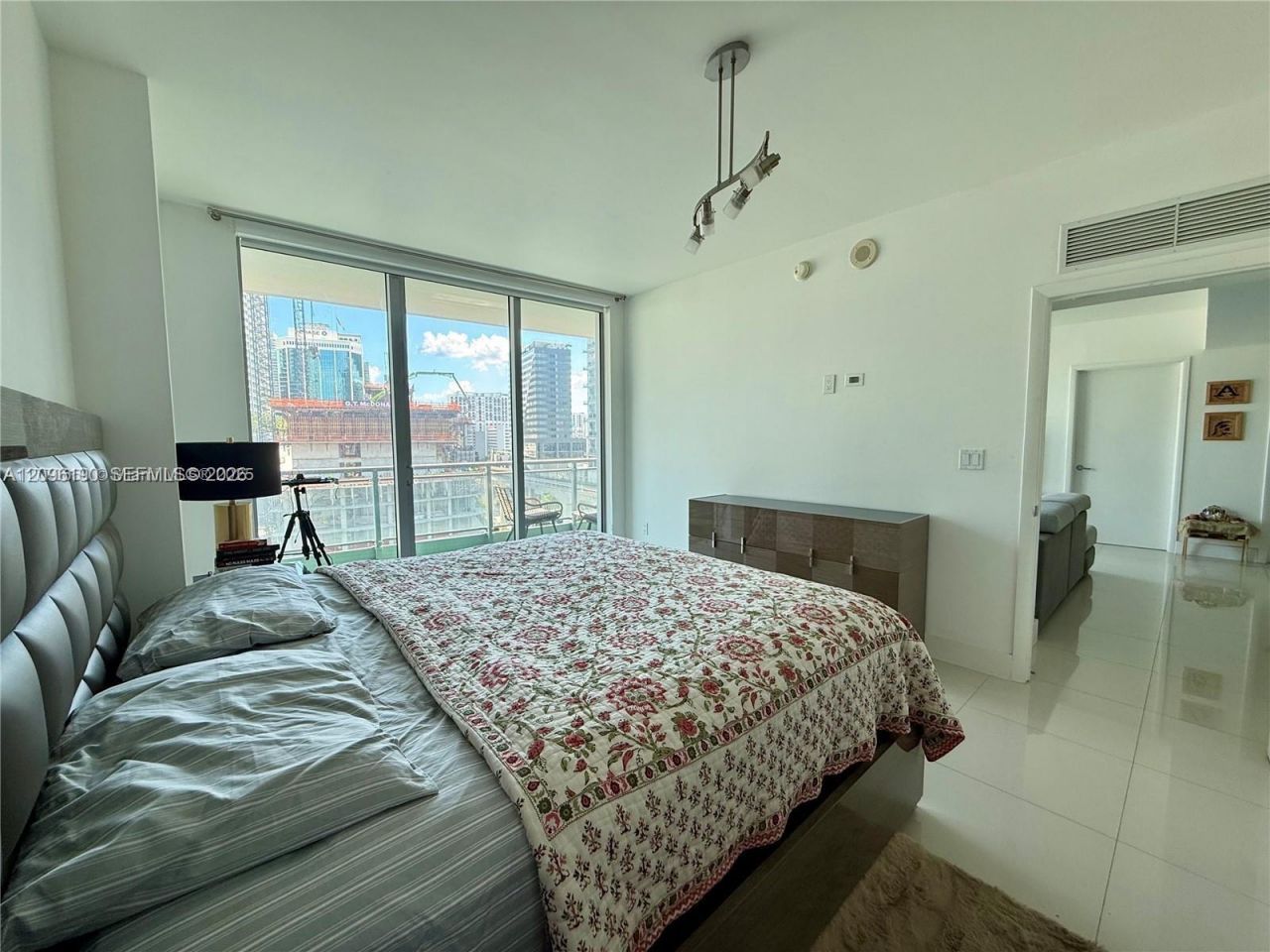 92 SW 3rd St, Unit 1104, Miami, FL 33130 Photo
