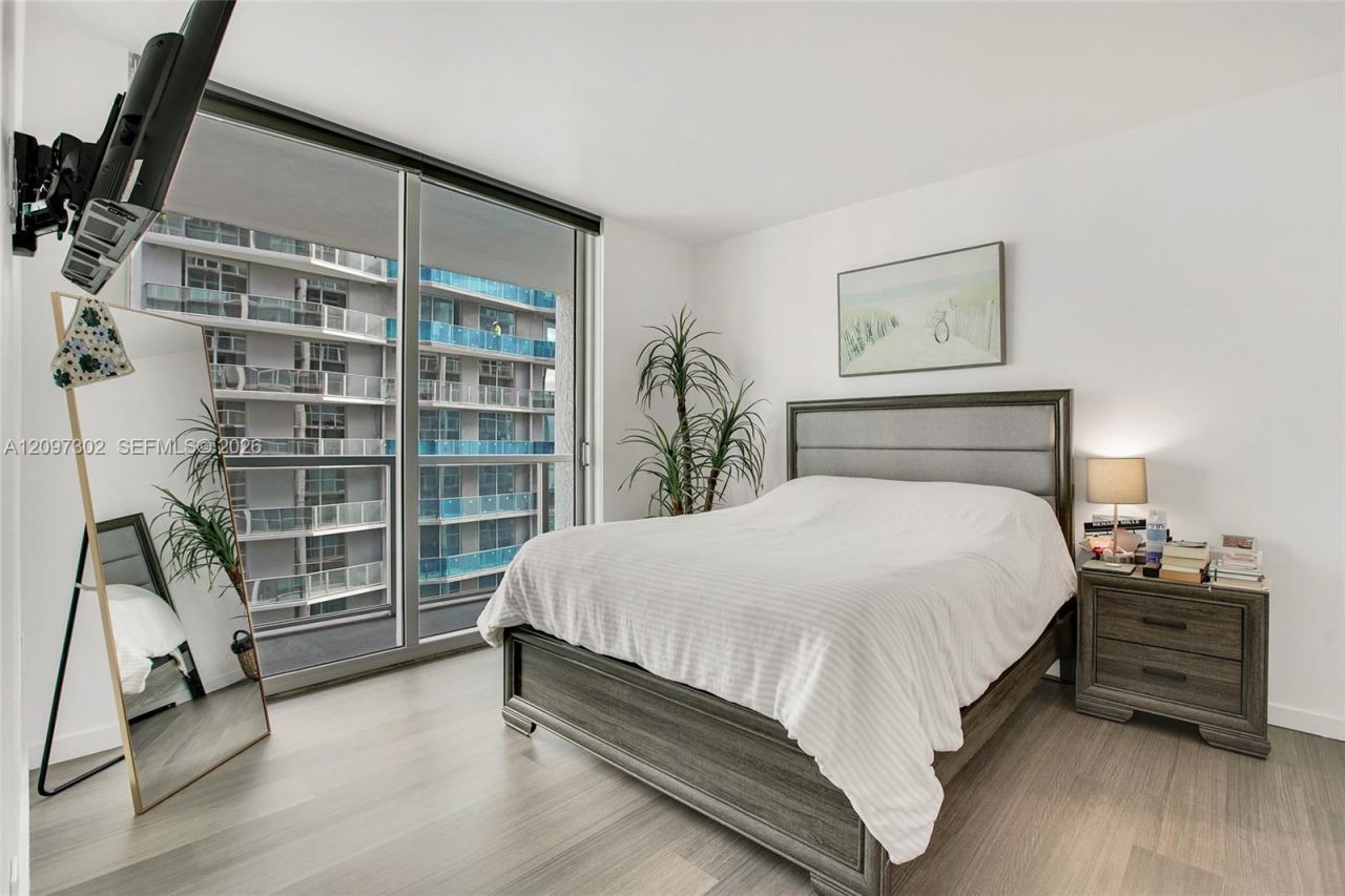 55 SE 6th St, Unit 3701, Miami, FL 33131 Photo