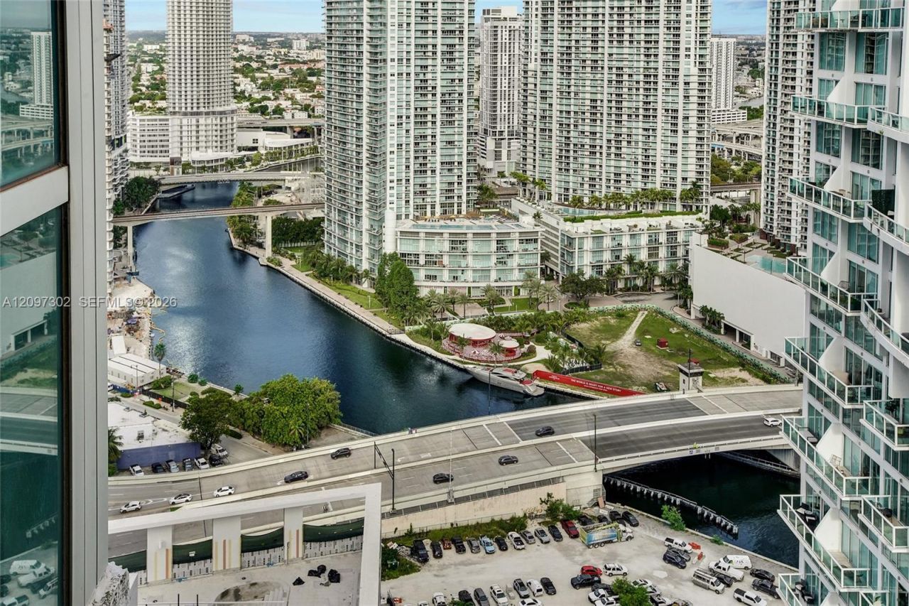 55 SE 6th St, Unit 3701, Miami, FL 33131 Photo