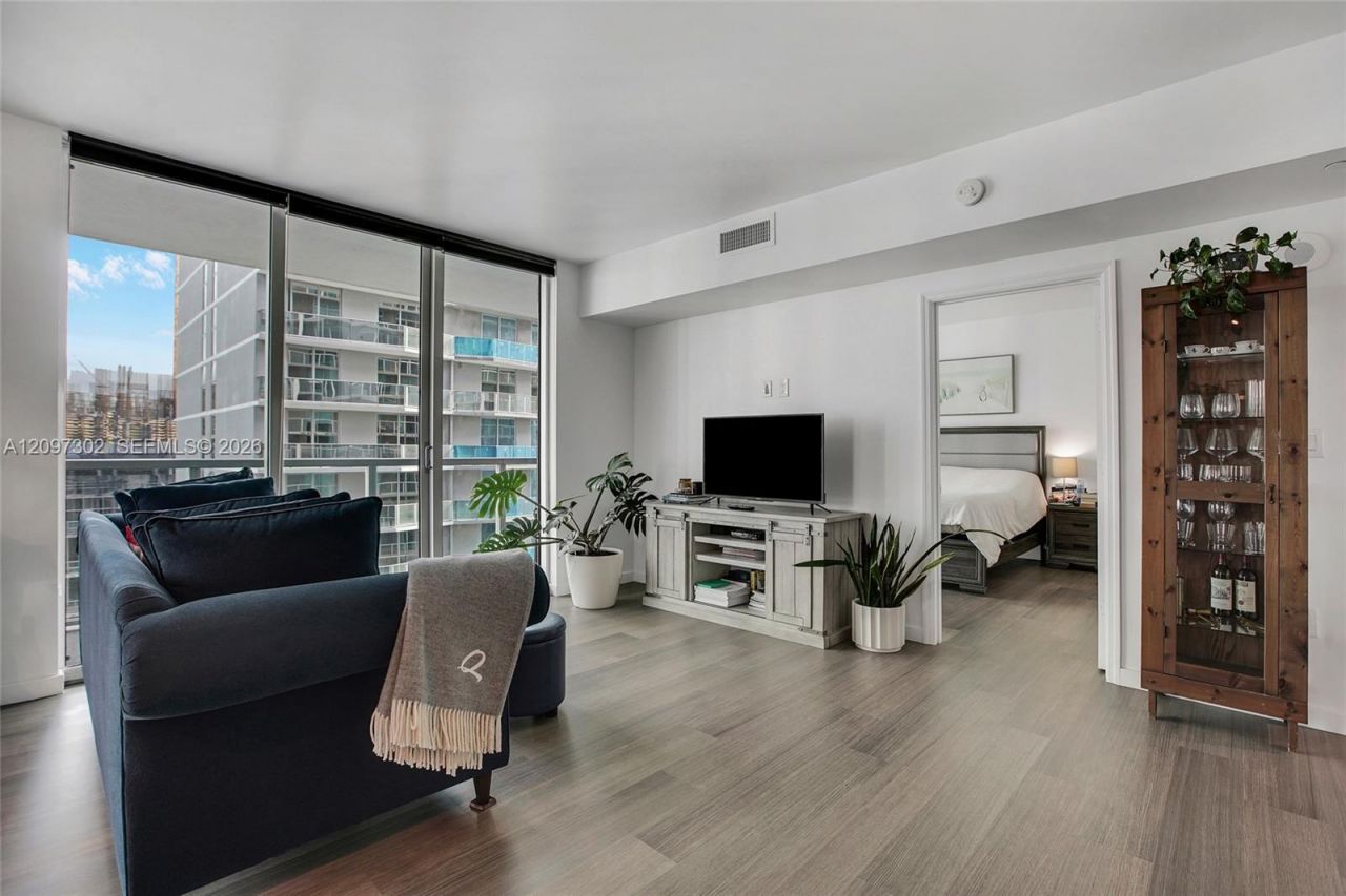 55 SE 6th St, Unit 3701, Miami, FL 33131 Photo