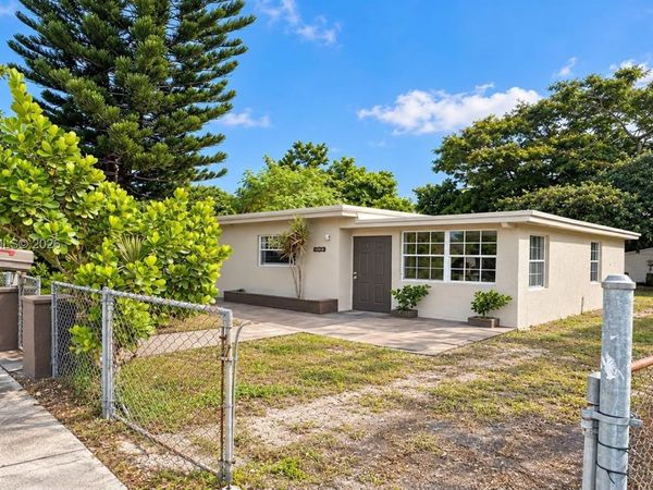 6308 Washington St, Hollywood, FL 33023