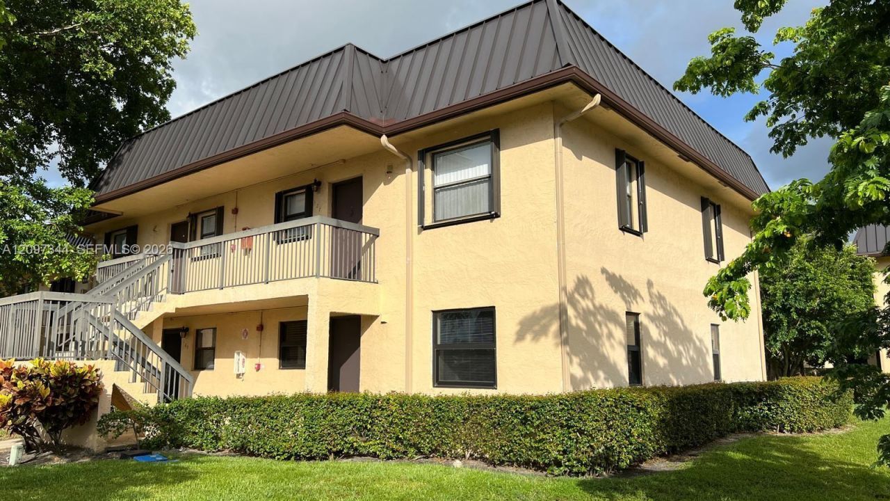 125 NW 93rd Ave, Unit 125, Pembroke Pines, FL 33024 Photo