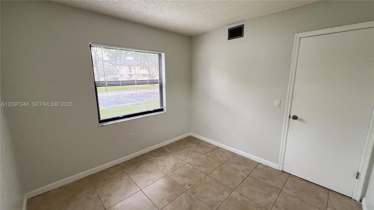 125 NW 93rd Ave, Unit 125, Pembroke Pines, FL 33024 Photo