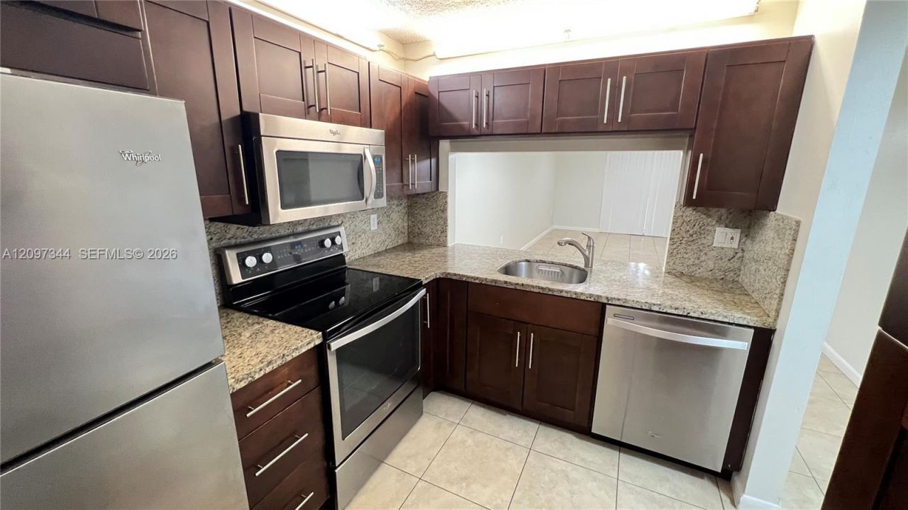 125 NW 93rd Ave, Unit 125, Pembroke Pines, FL 33024 Photo
