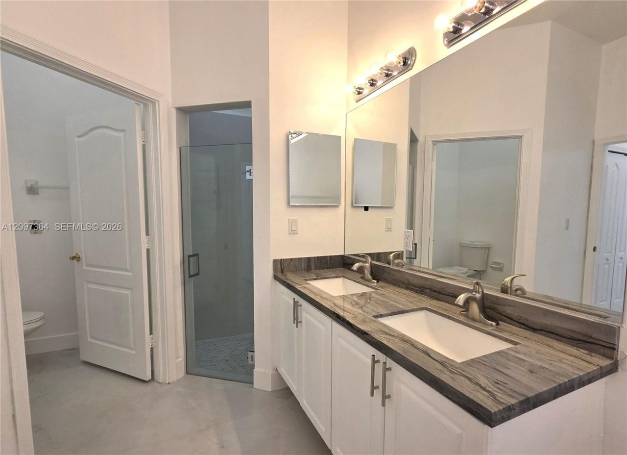 16240 SW 66 St , Miami, FL 33193 Photo